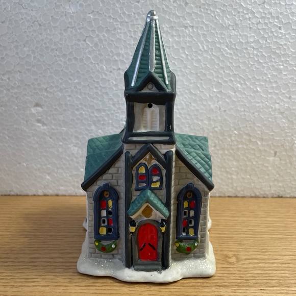 Vintage Cobblestone Corners Christmas Village Church Ceramic Retired 2002 - Picture 1 of 9